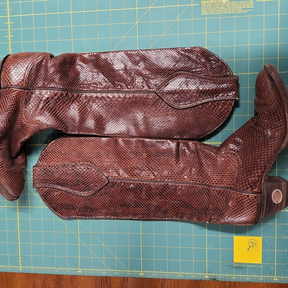 Larry Mahan Shoes - Rare. Vintage. Womens, size 8, python skin cowboy boots.